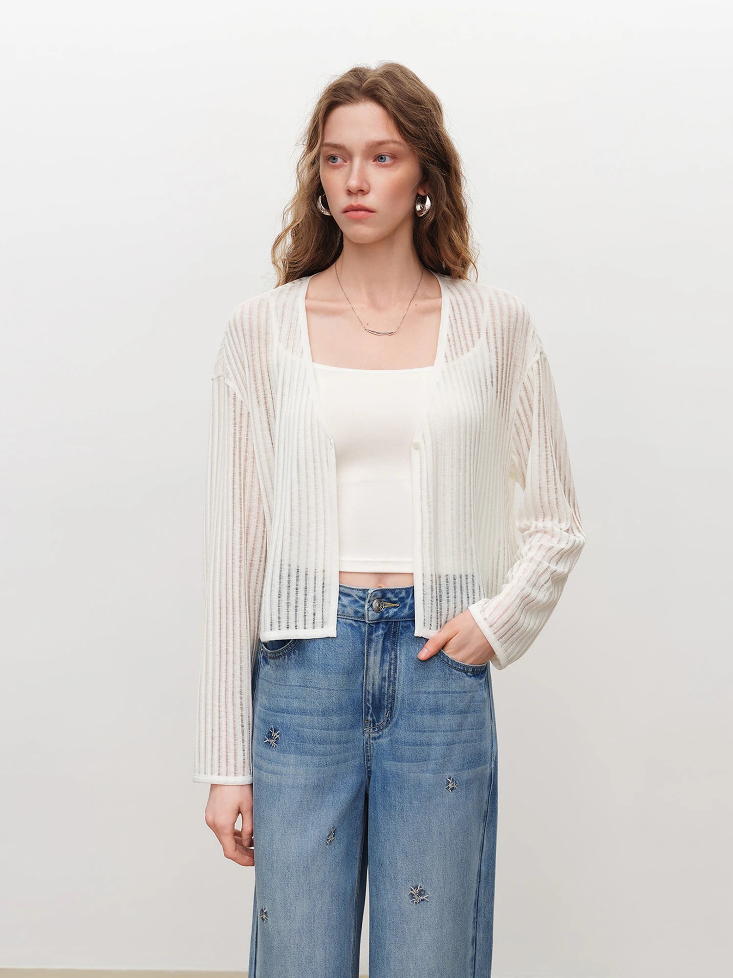 Lightweight V-Neck Single-Breasted Casual Knit Top