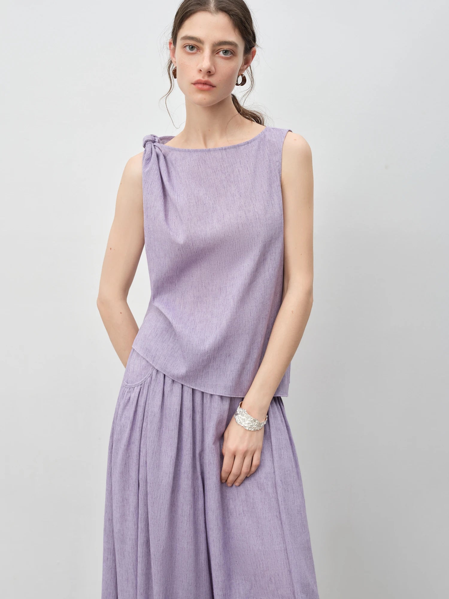 Two-Piece Summer Office Casual Set – Sleeveless Top & Straight Pants