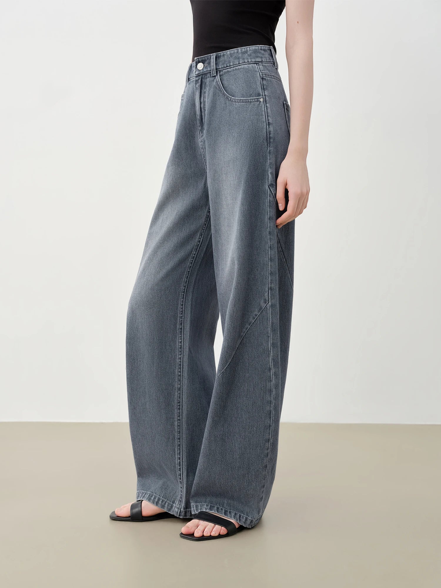 High-Waist Loose Fit Cotton Blend Jeans