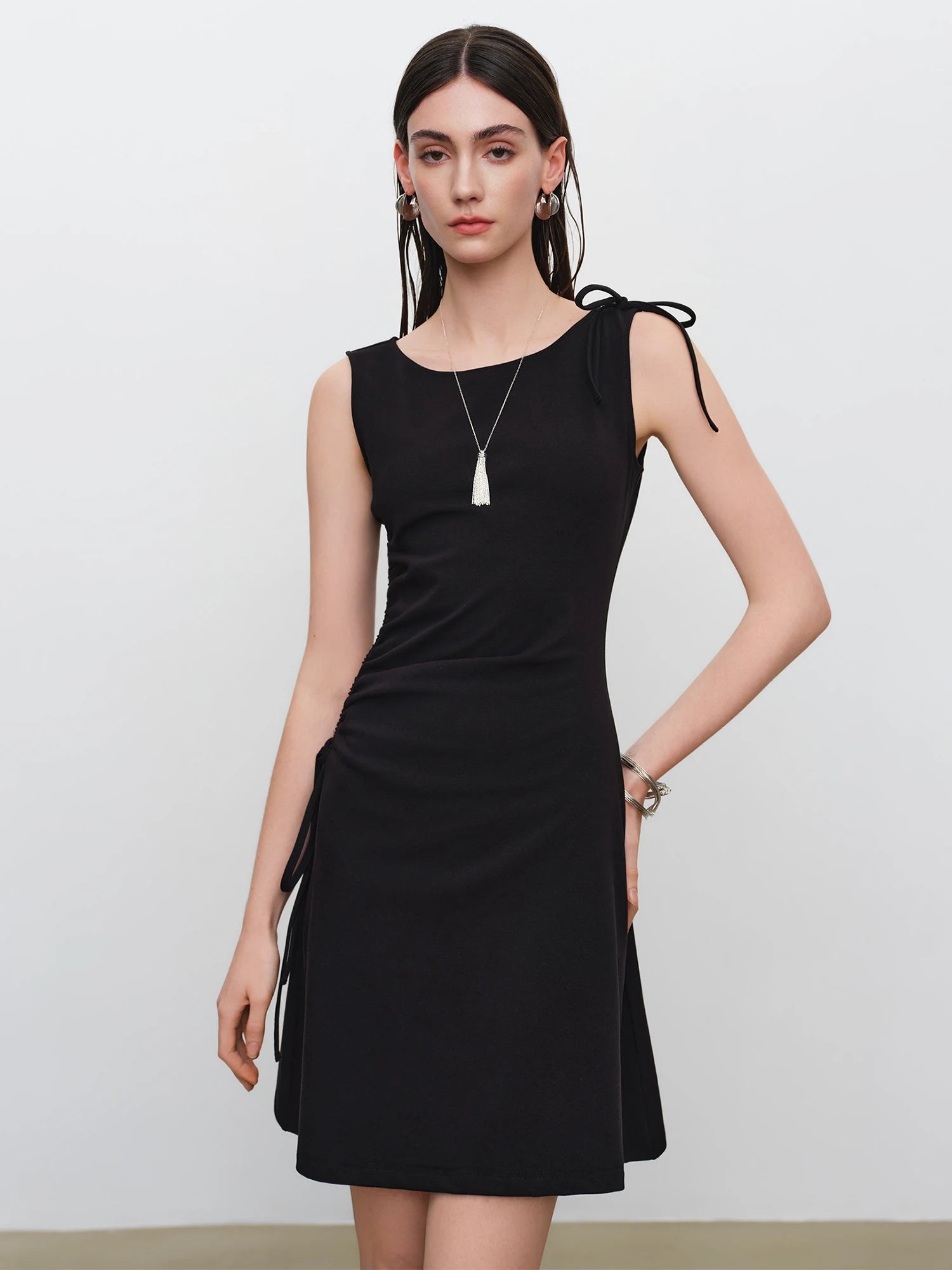 Classic Sleeveless O-Neck A-Line Knee Dress