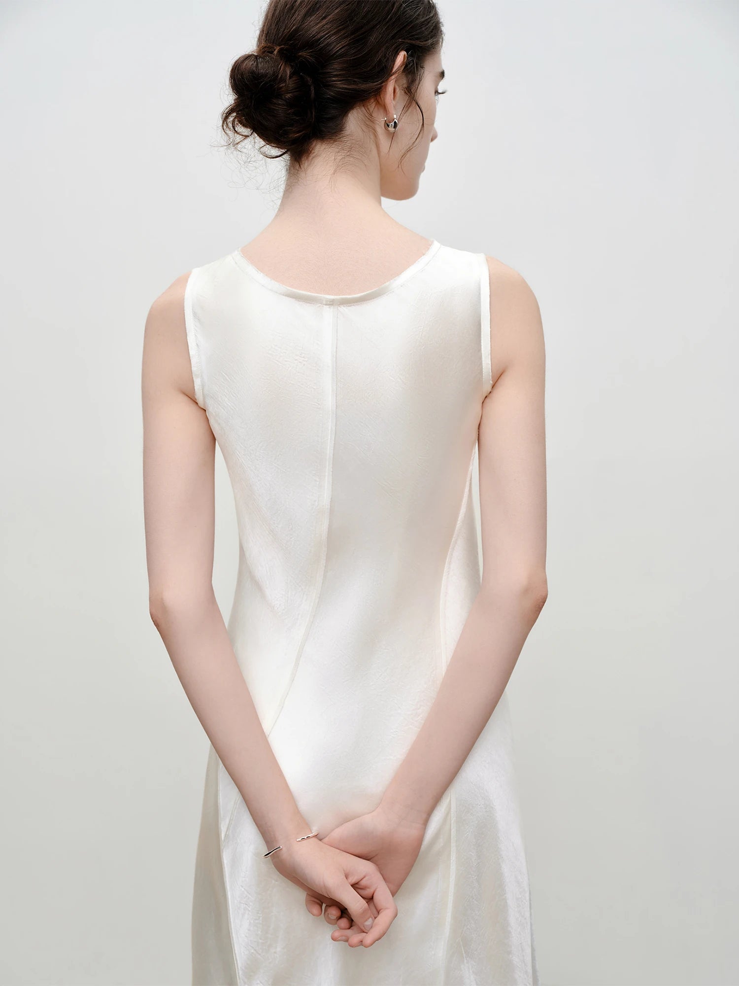 Elegant Slim Fit Acetate Midi Dress – Sleek Minimalist Evening Look