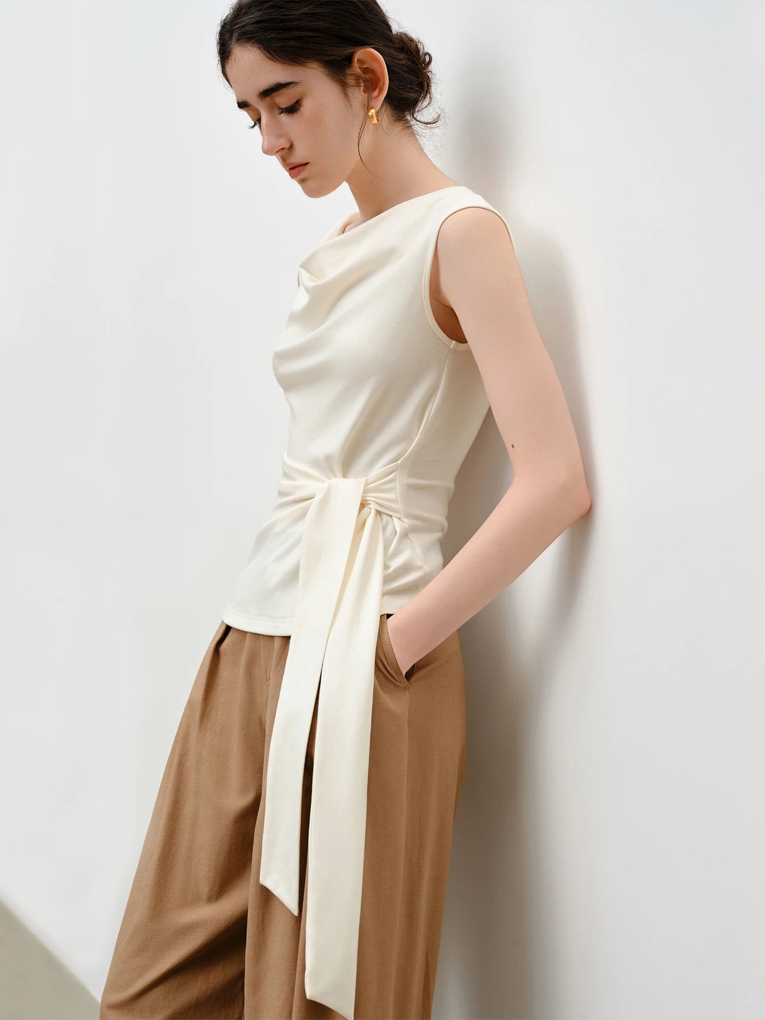 V-Neck Sleeveless Office Casual Knit Top