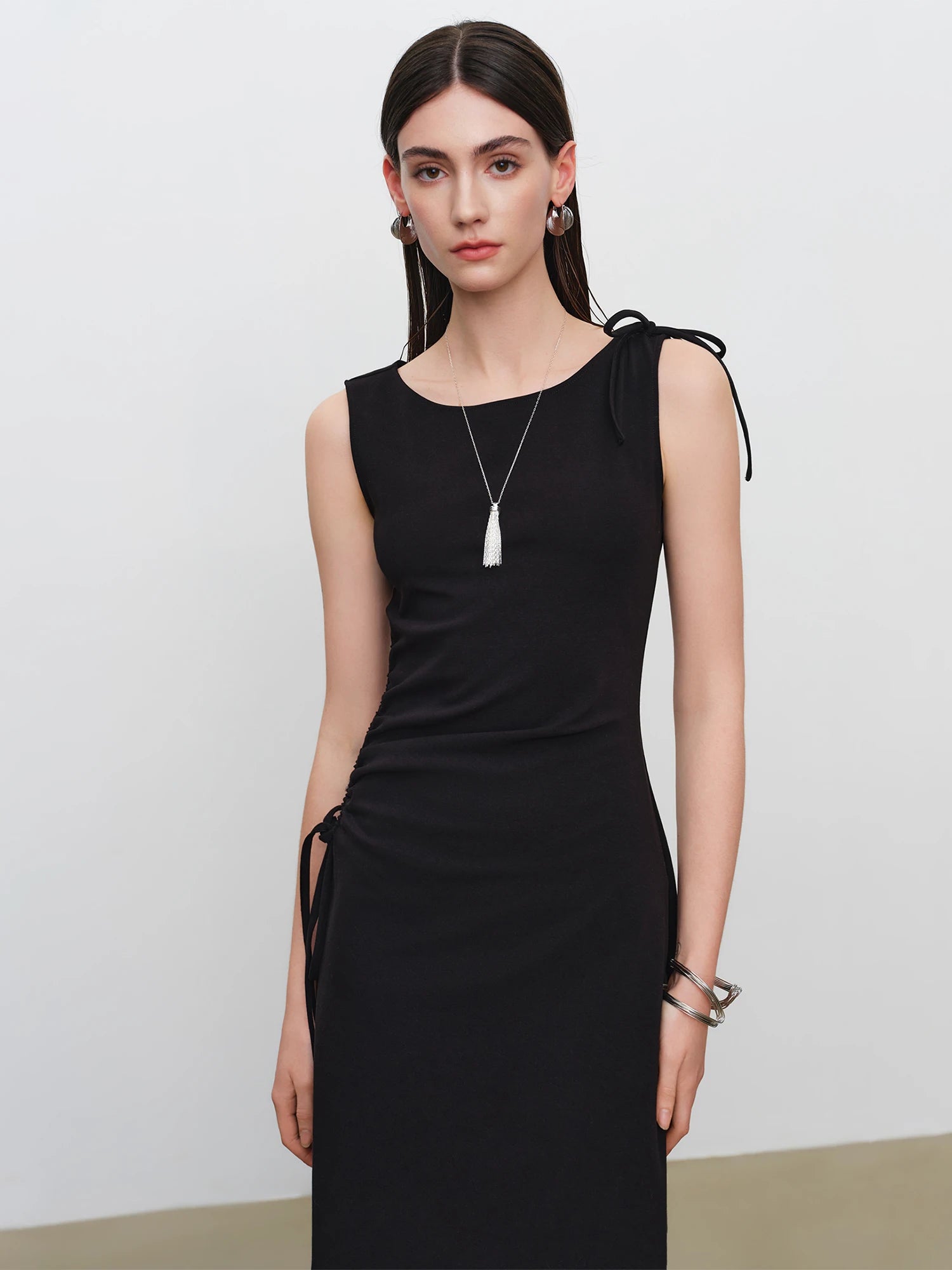 Classic Sleeveless O-Neck A-Line Knee Dress