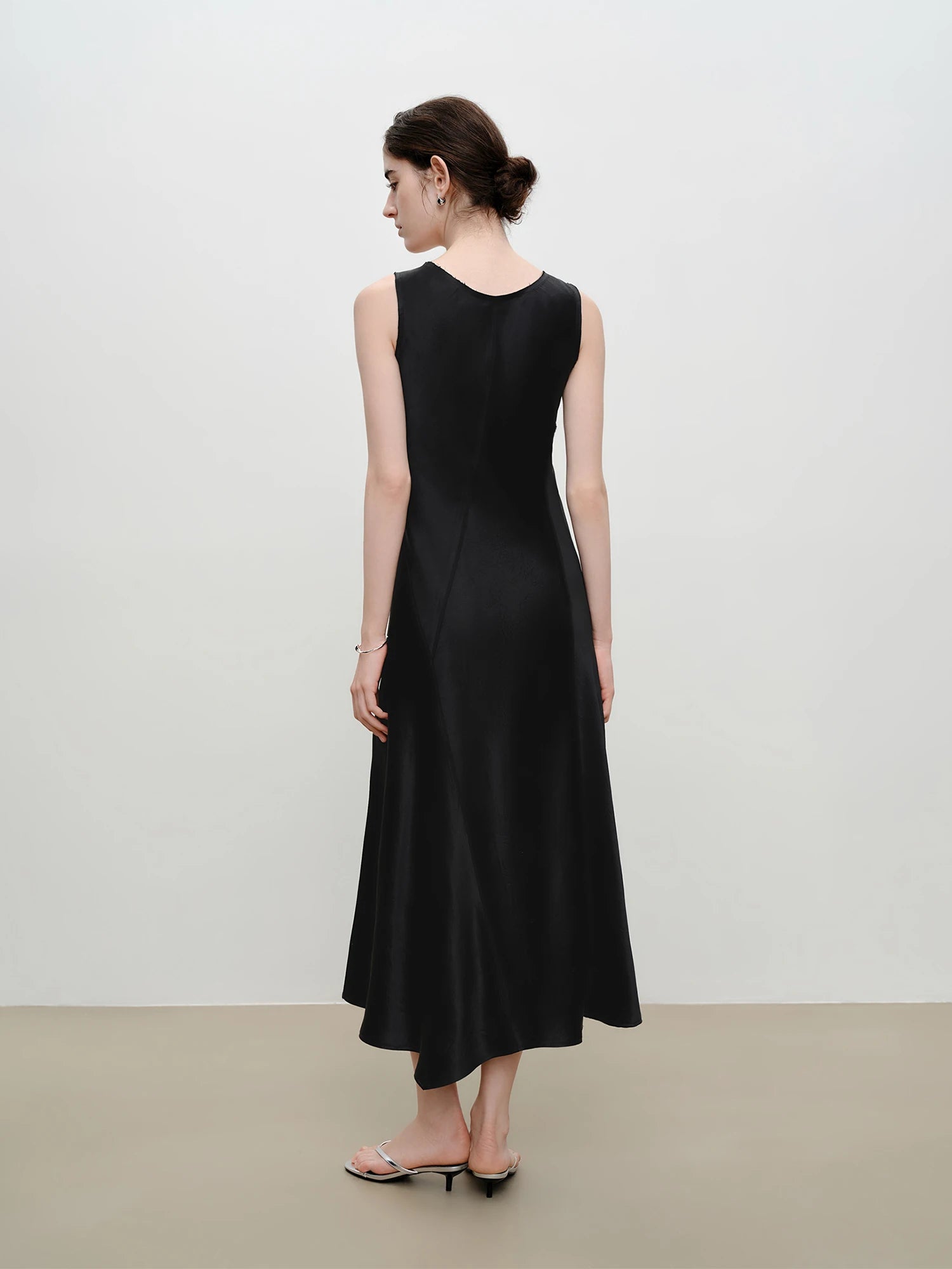 Elegant Slim Fit Acetate Midi Dress – Sleek Minimalist Evening Look