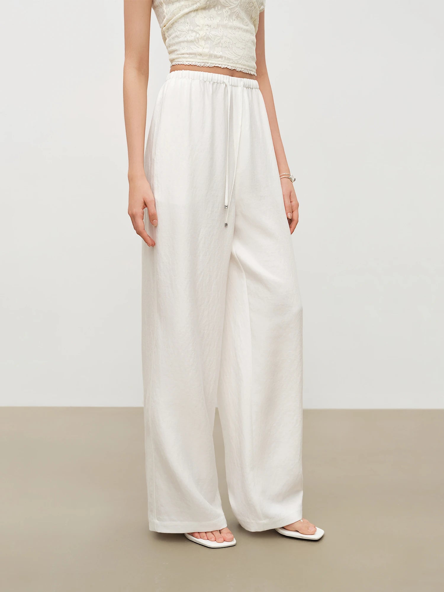 Sleeveless O-Neck Top and Wide-Leg Pants Set