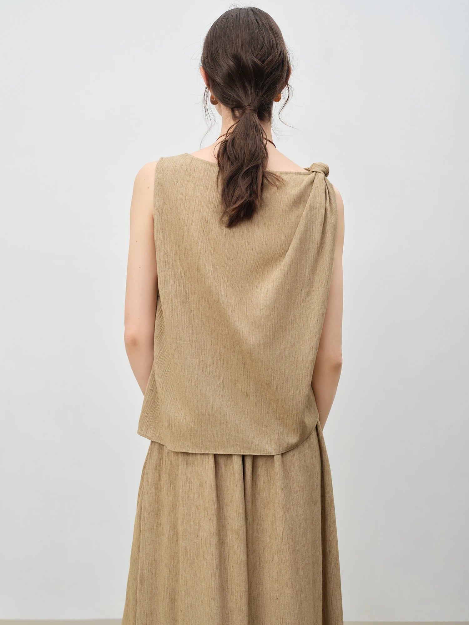 Two-Piece Summer Office Casual Set – Sleeveless Top & Straight Pants