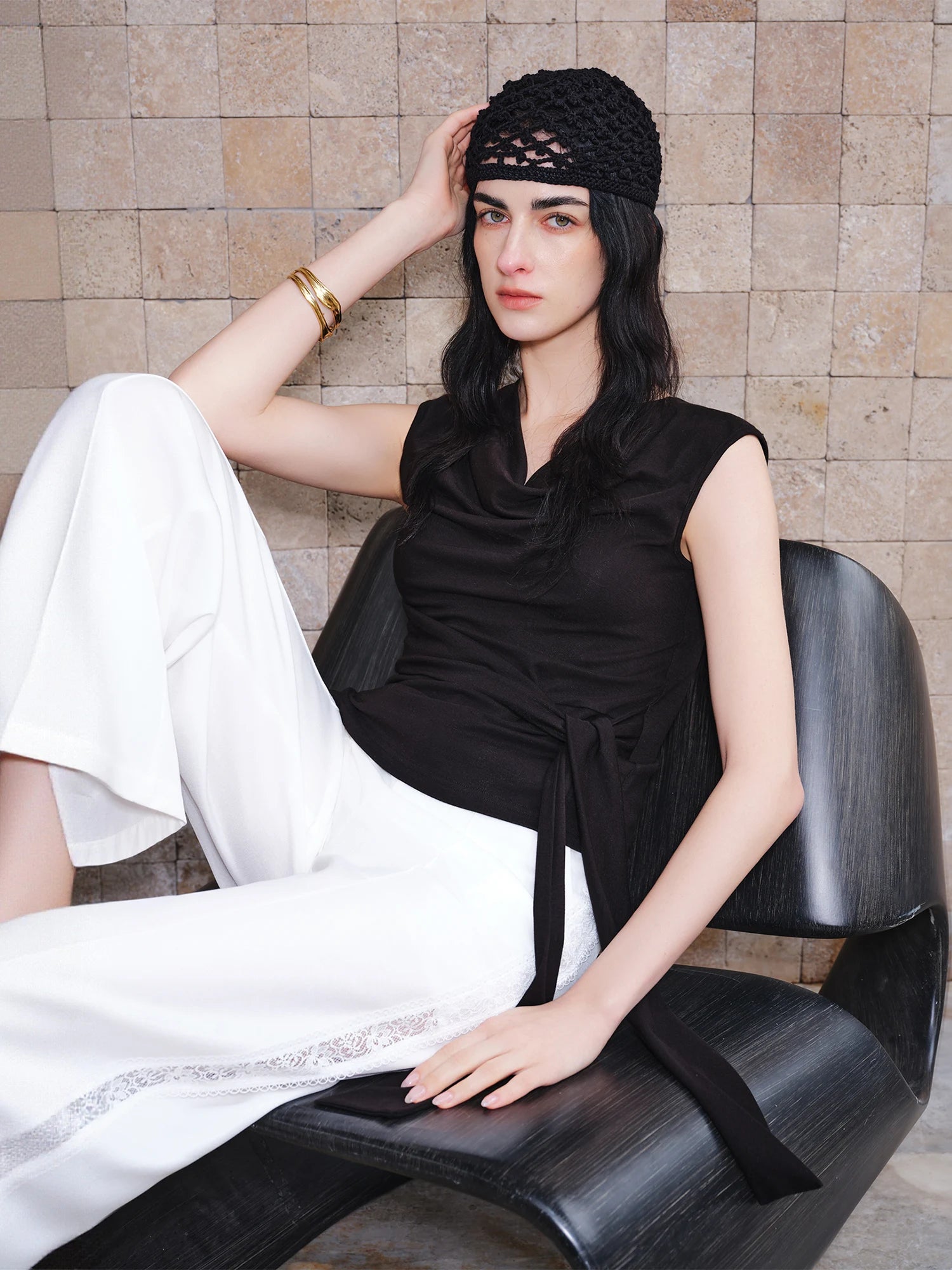 V-Neck Sleeveless Office Casual Knit Top