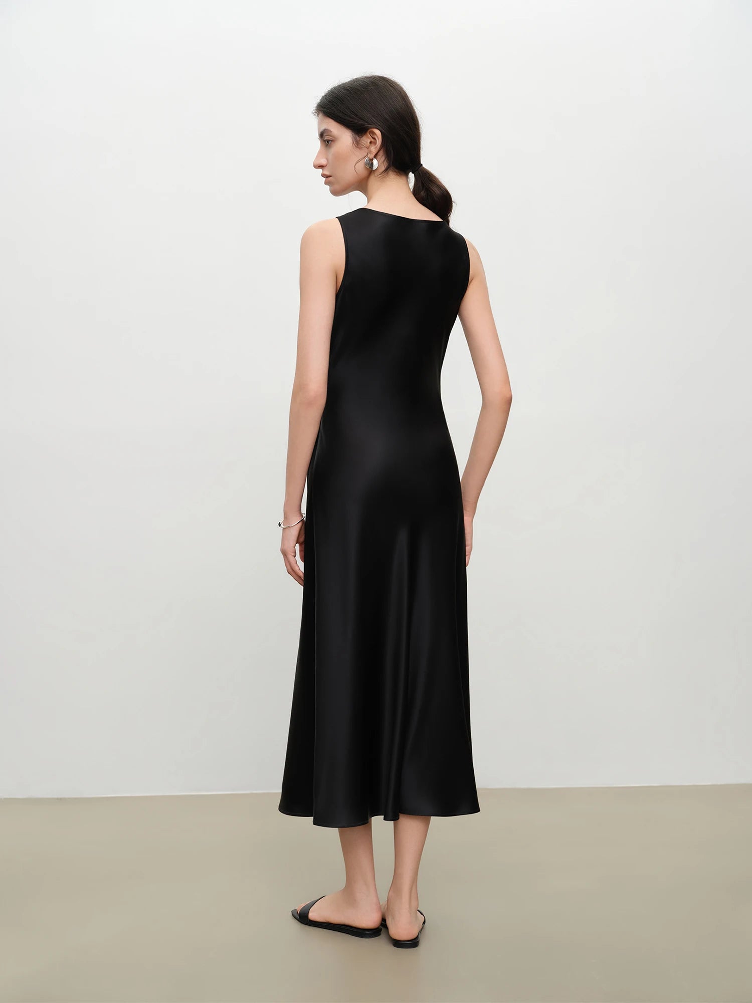 Slim Fit Swing Collar A-Line Midi Dress