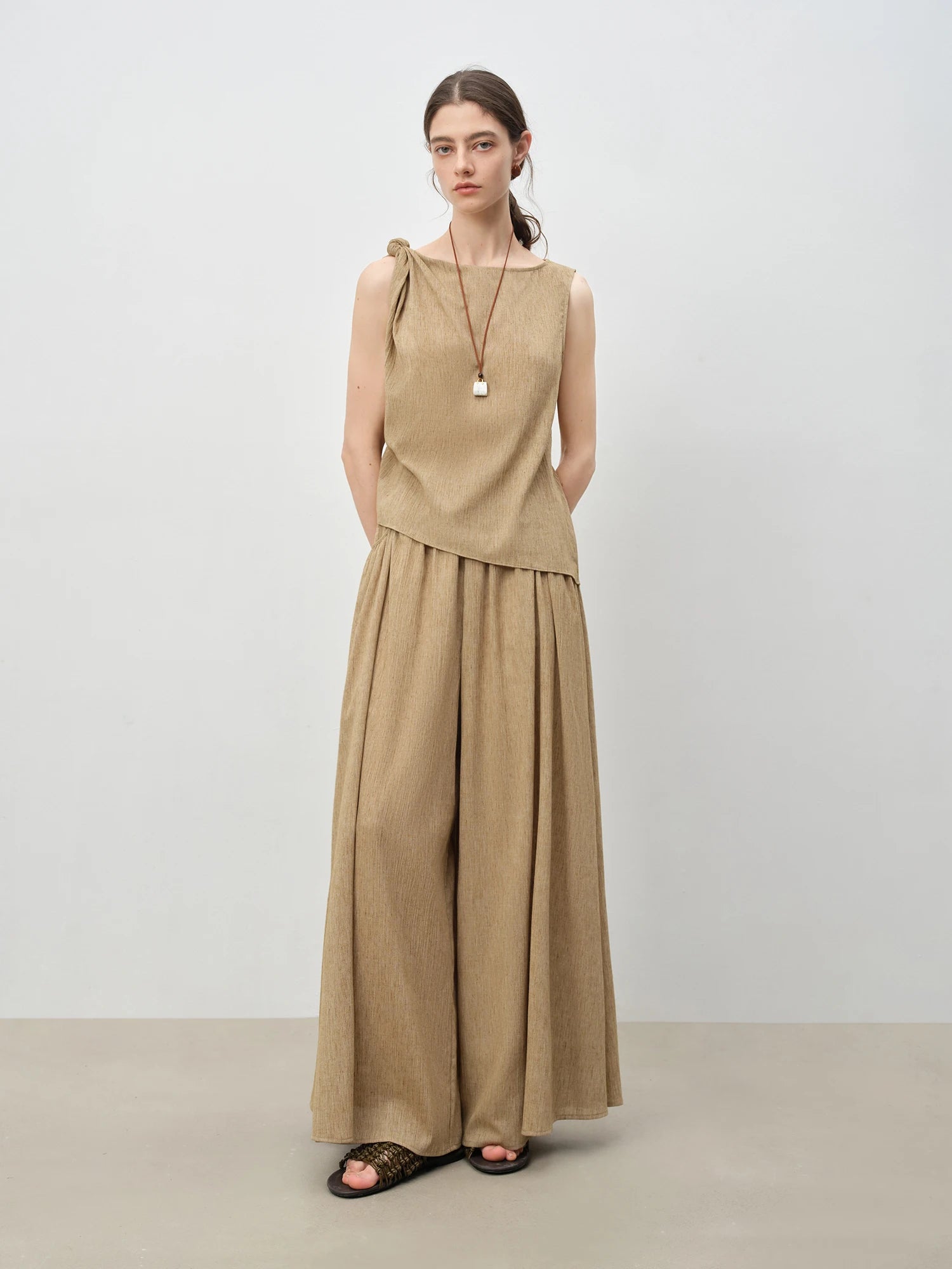 Two-Piece Summer Office Casual Set – Sleeveless Top & Straight Pants