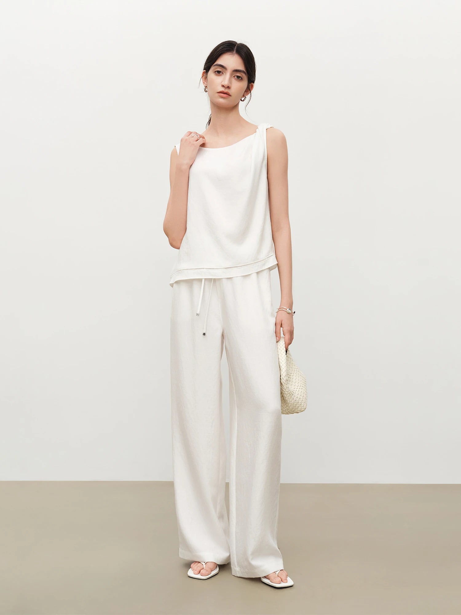 Sleeveless O-Neck Top and Wide-Leg Pants Set
