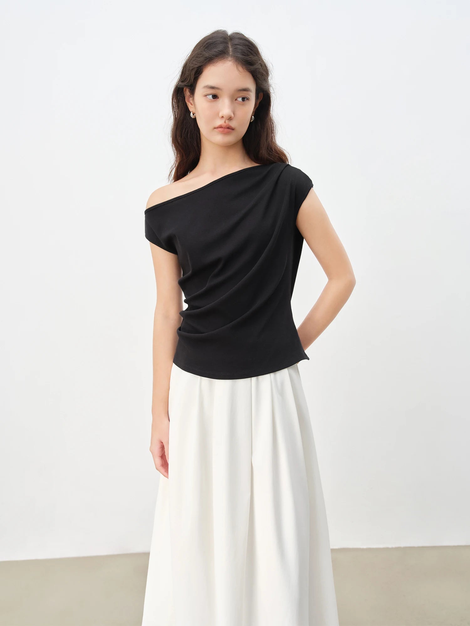 Skew Collar Slim Fit Cotton Stretch Casual Summer Tee